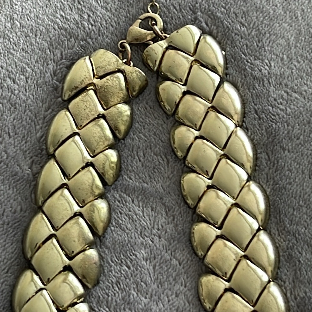Gold Tone Necklace with Intricate Rope Design - Picture 8 of 11